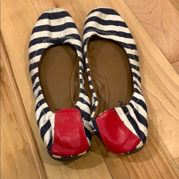 Lucky Brand Flats - Picture 3 of 5